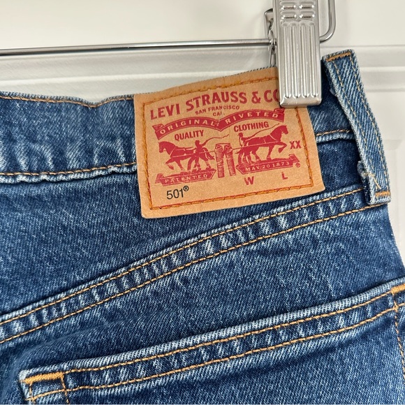 501 Levi Jeans NEVER WORN - Picture 10 of 12